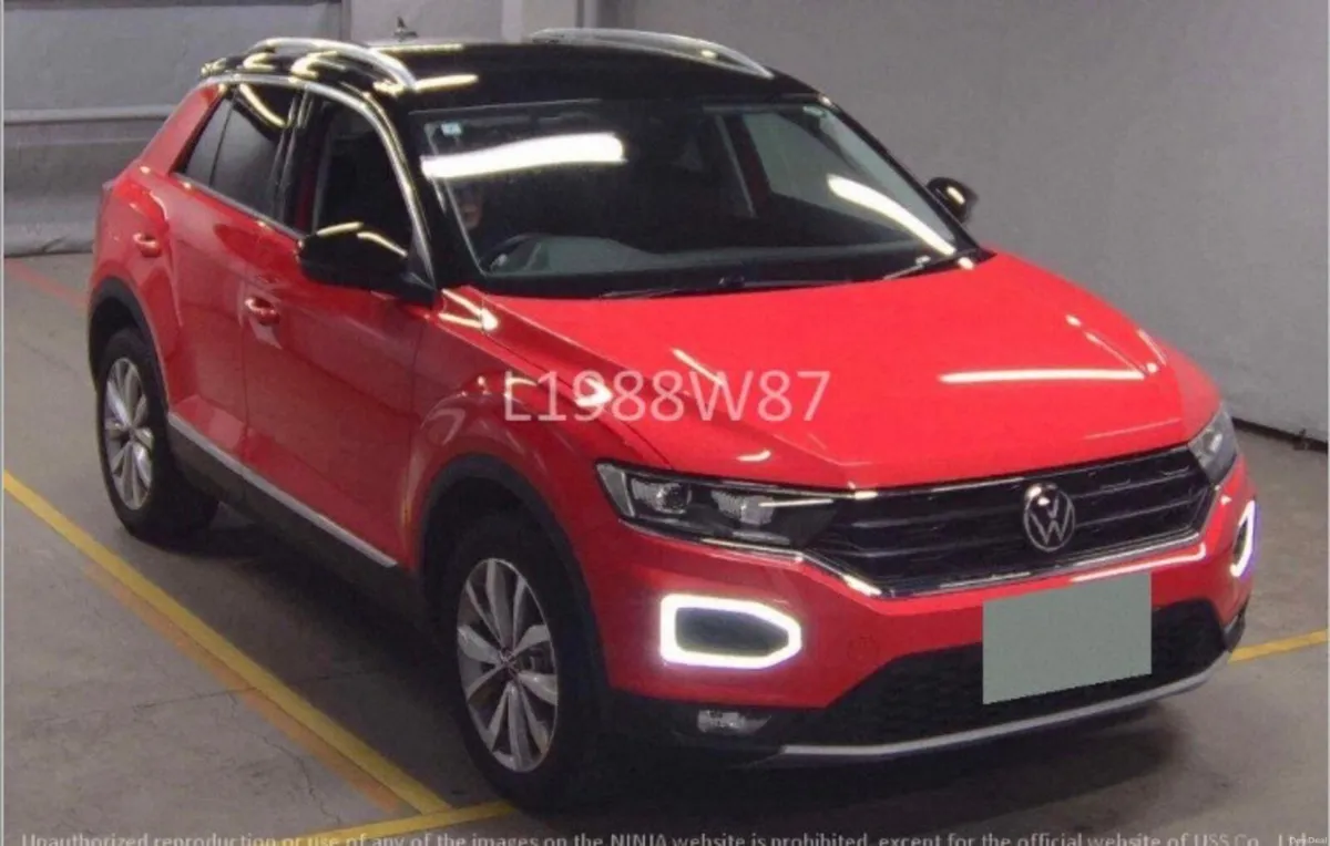 Vw T-ROC STYLE DESIGN,1.5 petrol,Automatic,LOW KM - Image 1