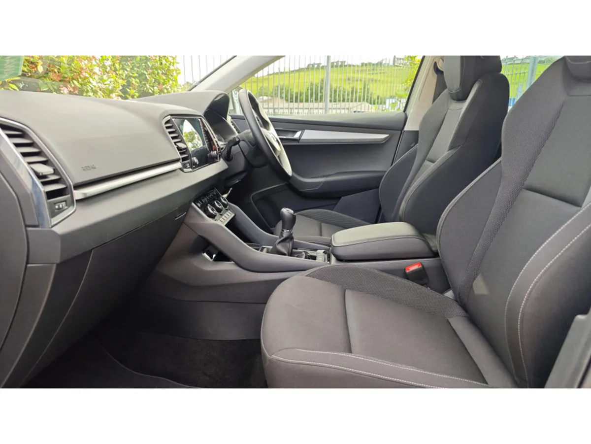 Skoda Karoq AMBITION 1.0 TSI 110HP 5DR- AS NEW SKO - Image 4