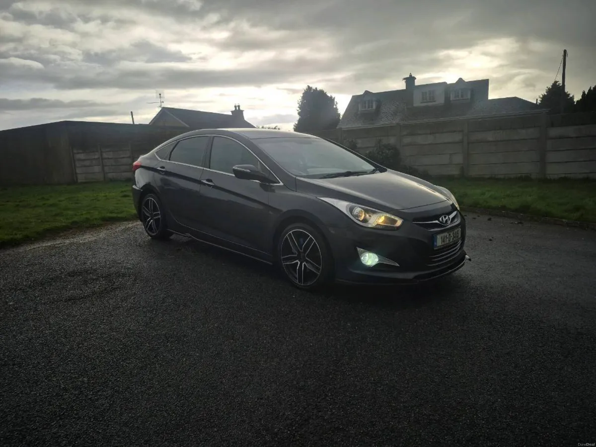 Hyundia i40 diesel low km - Image 1