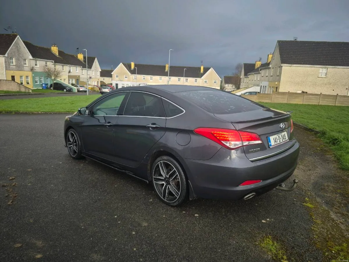 Hyundia i40 diesel low km - Image 3