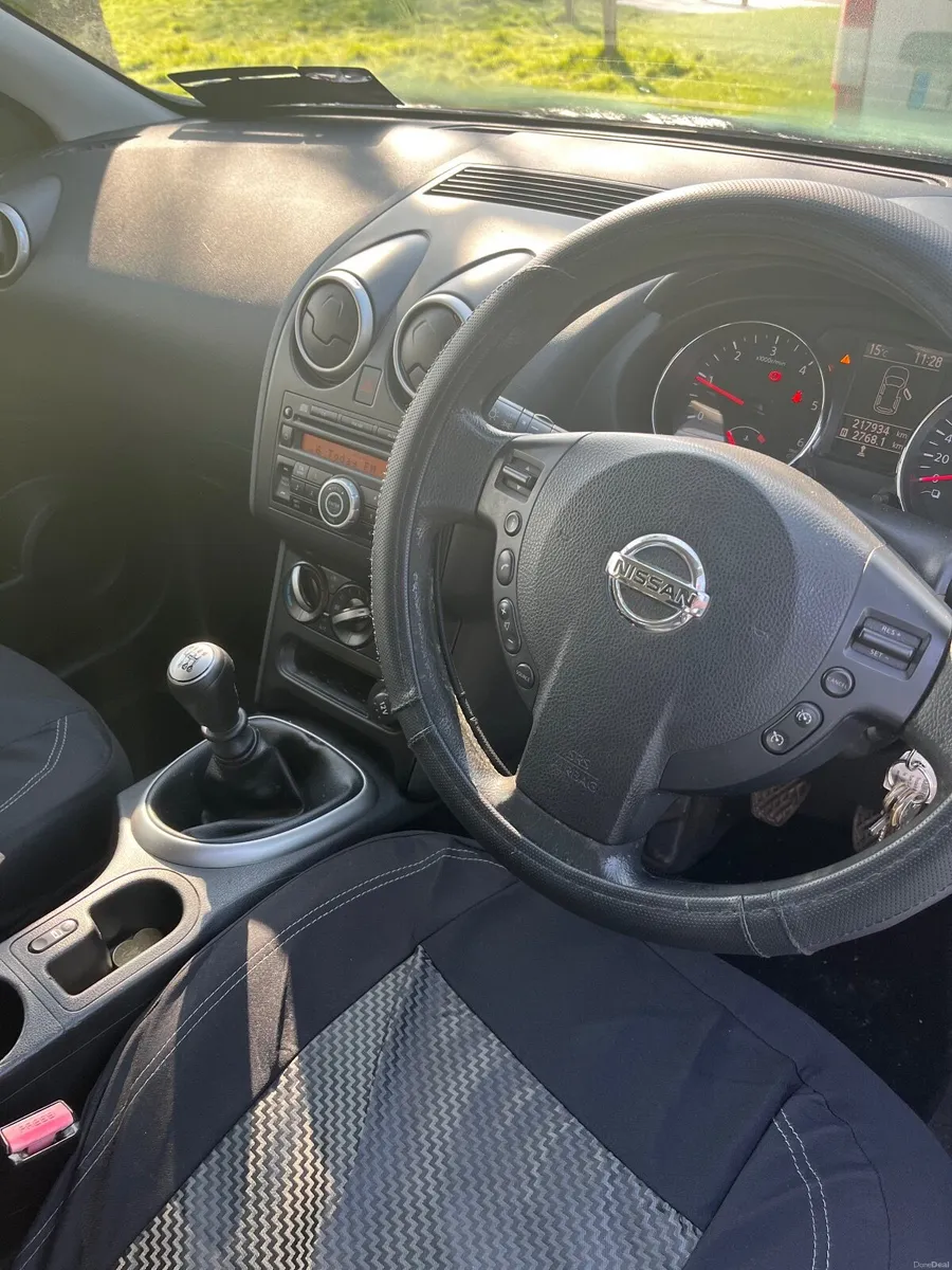 Nissan Qashqai 2011 - Image 4