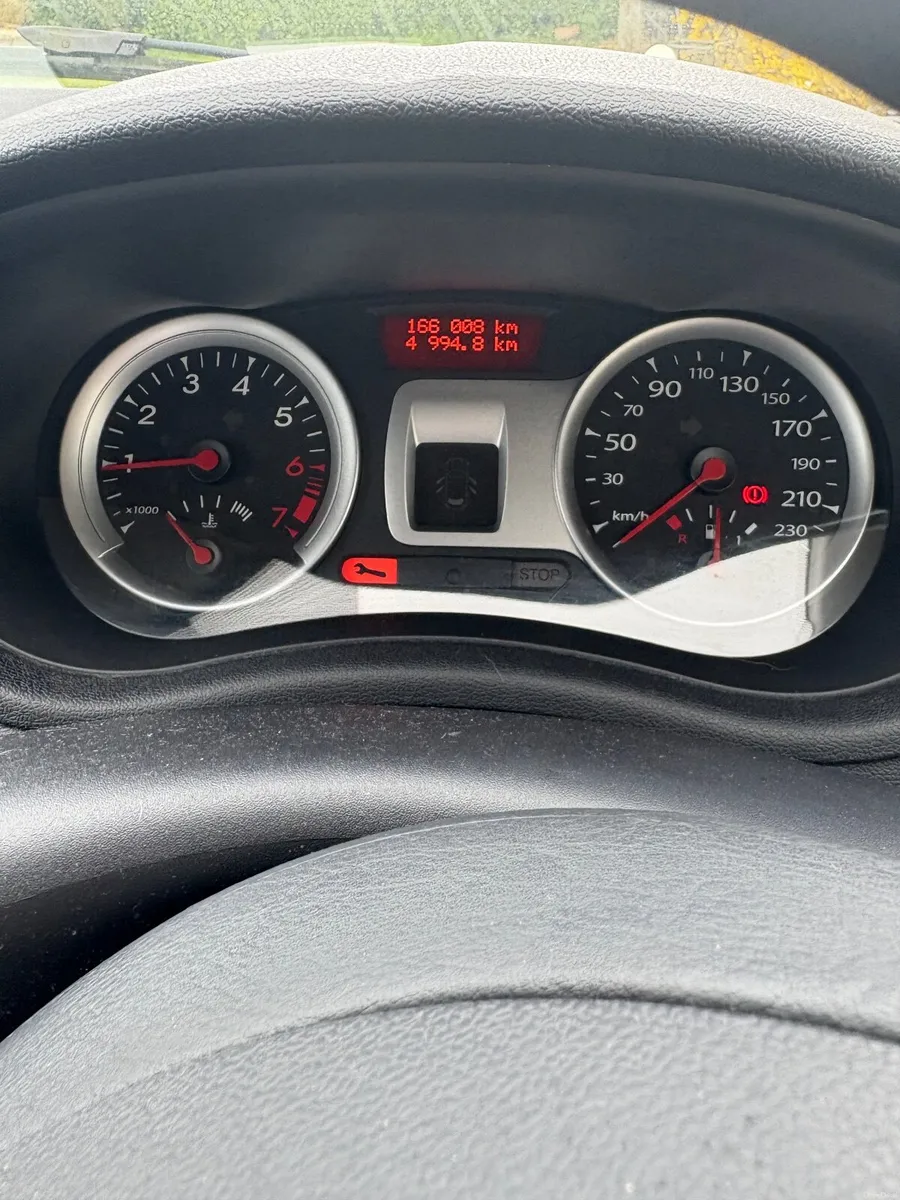 Renault Clio 2010 - Image 4