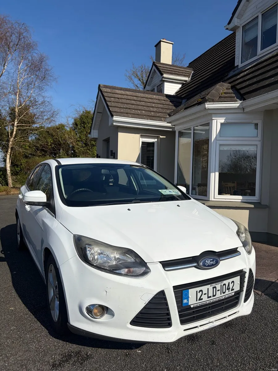 Ford Focus 2012 - Image 2