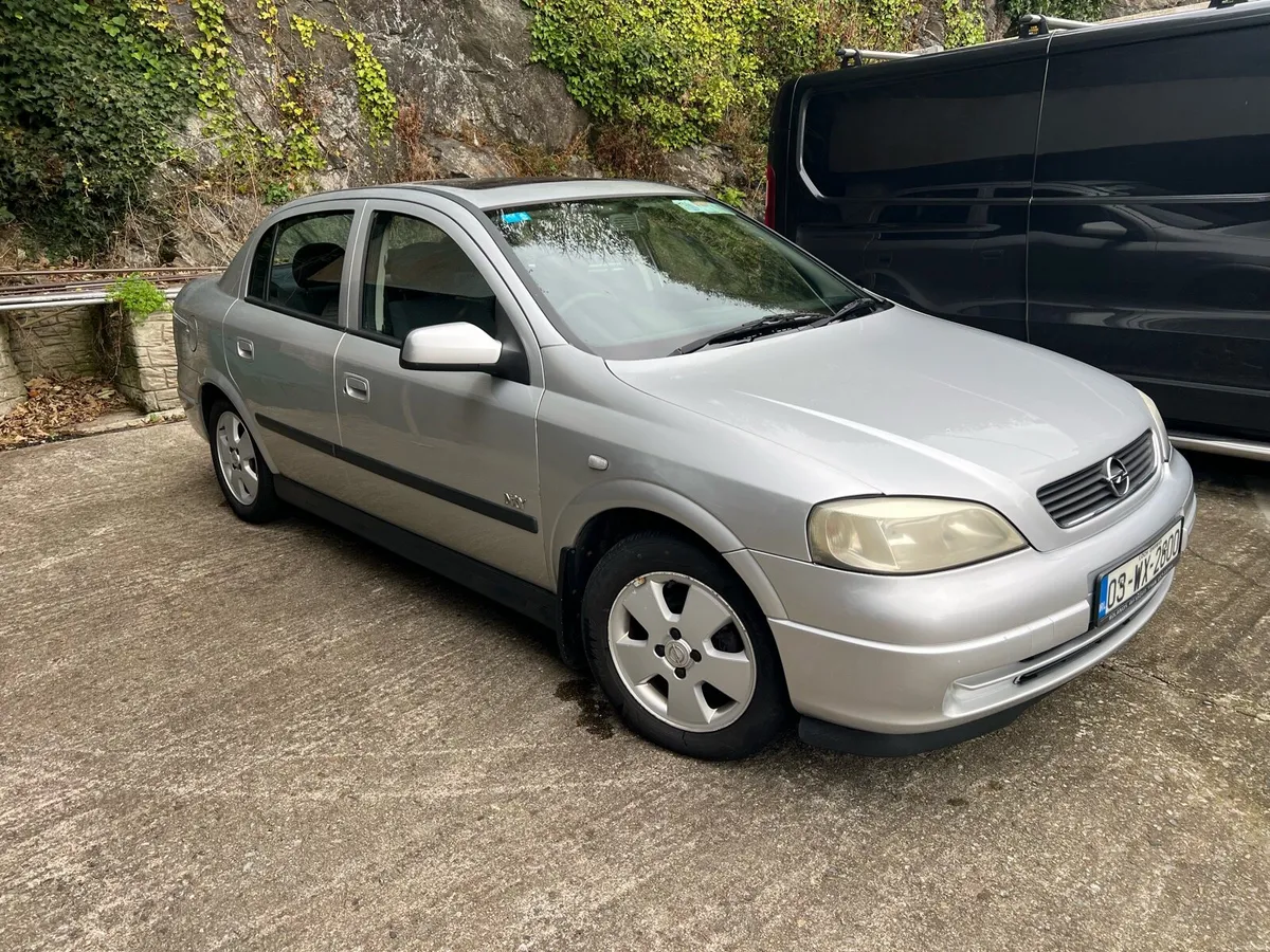 Opel Astra - Image 1