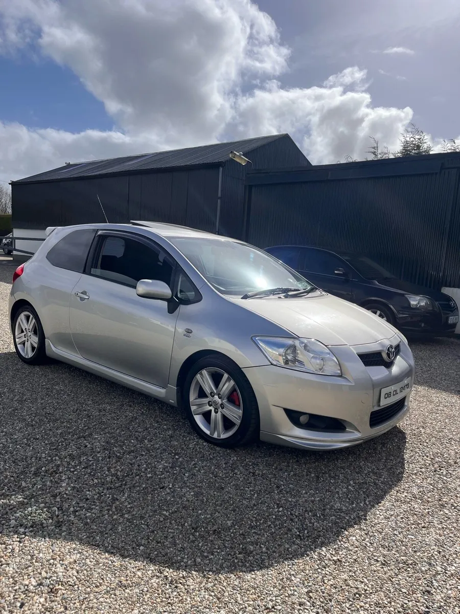 Toyota Auris Sr180 - Image 1
