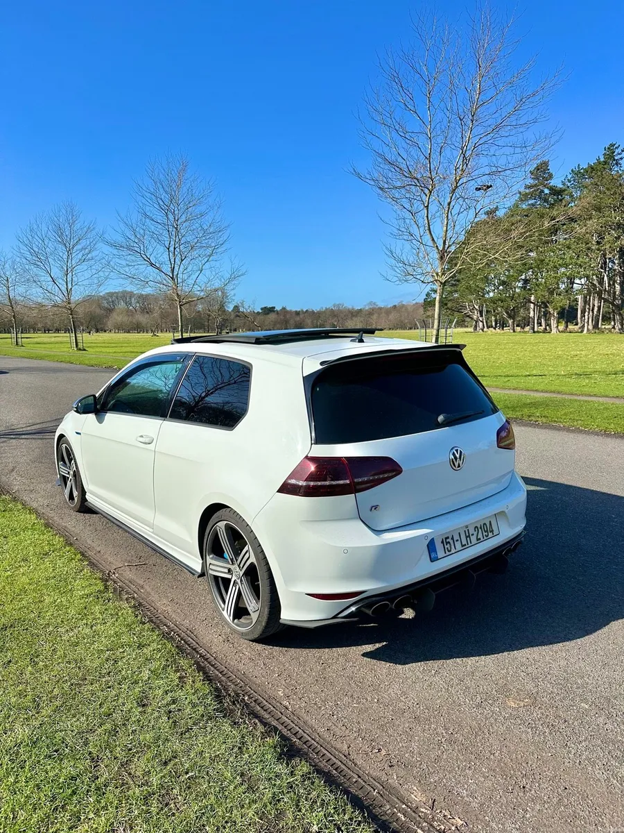 2015 VW Golf R Sunroof DSG 300hp - Image 2