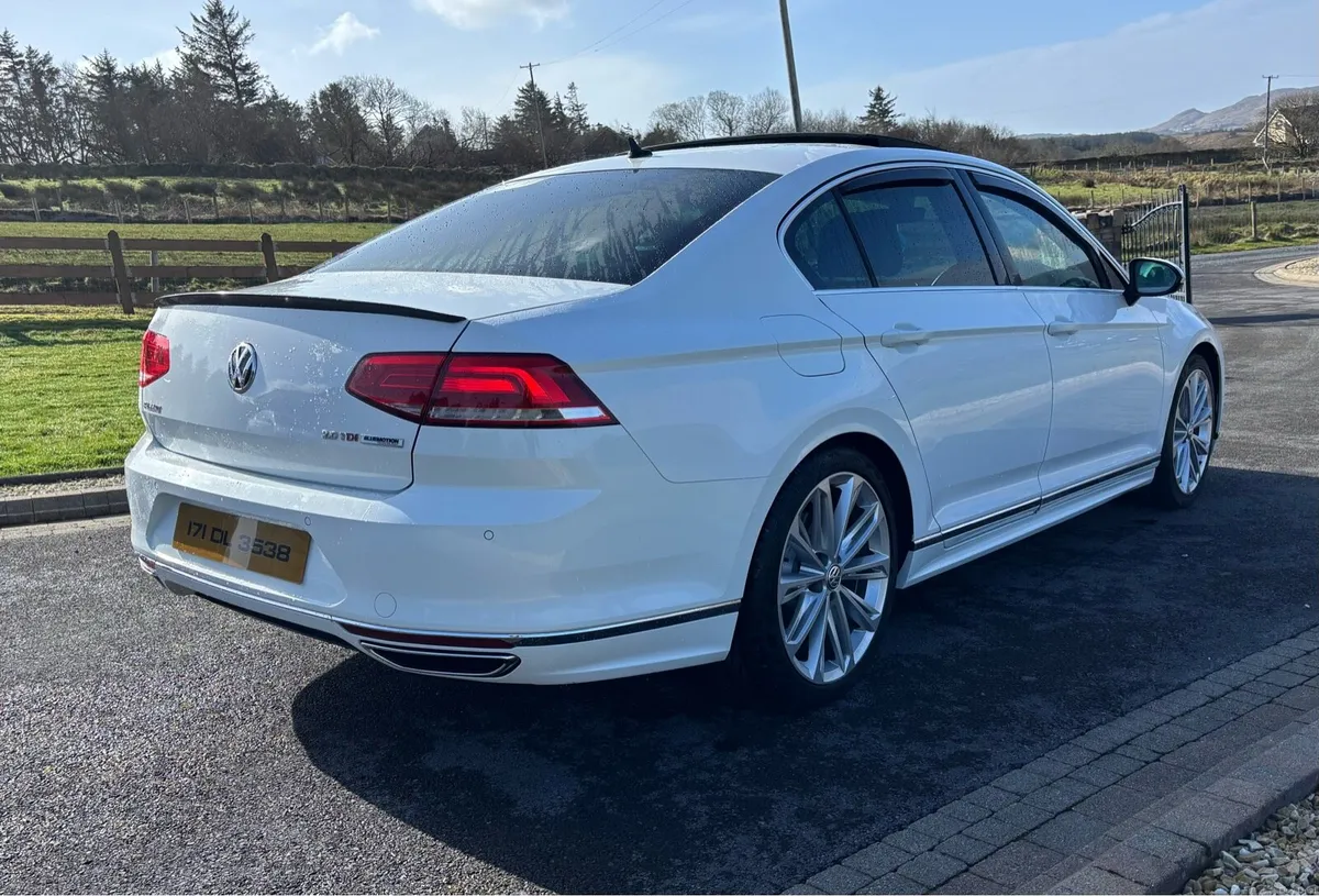 ** 2017 Vw Passat 190bhp ** - Image 2