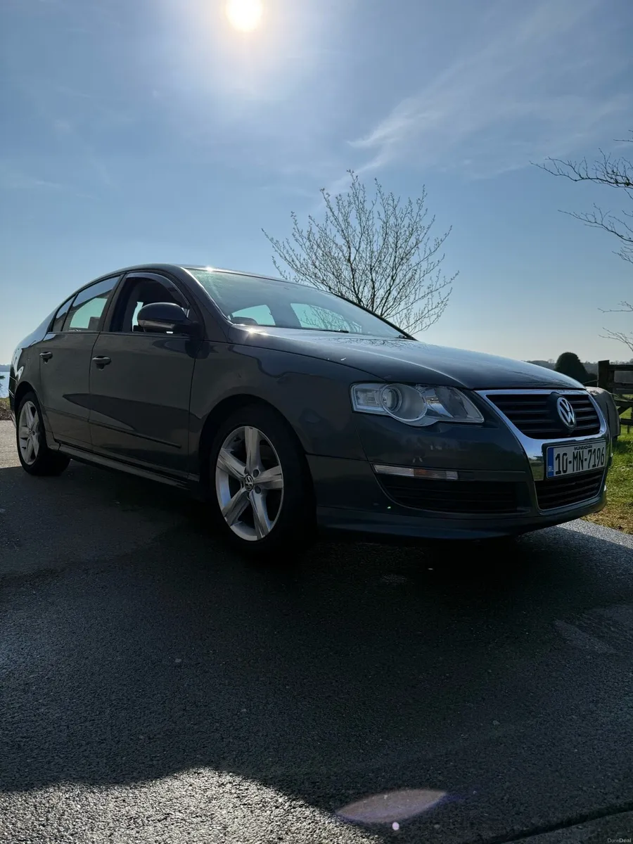 2010 VW Passat R-Line 2.0 TDI - Image 2