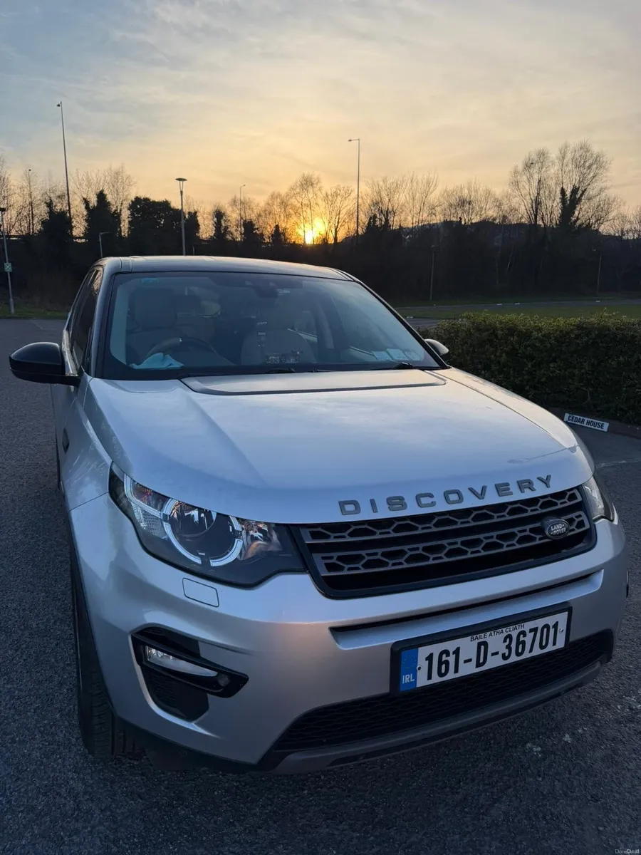 Land Rover Discovery Sport 2016 - Image 2