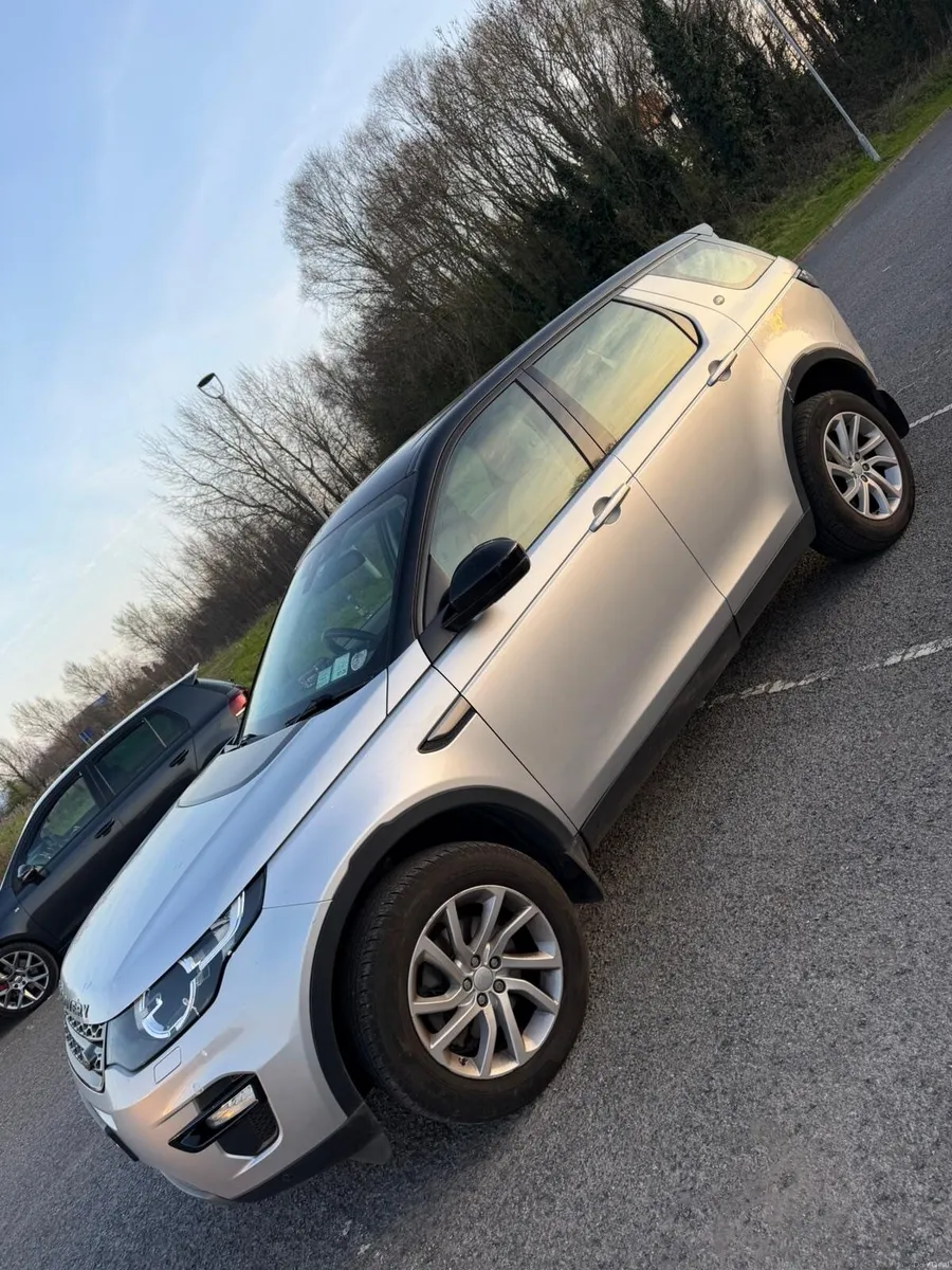 Land Rover Discovery Sport 2016 - Image 4