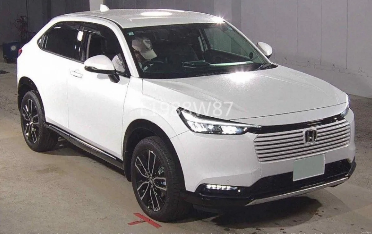 Honda Vezel 2024,1.5 petrol-hybrid,Auto,LIKE NEW - Image 1