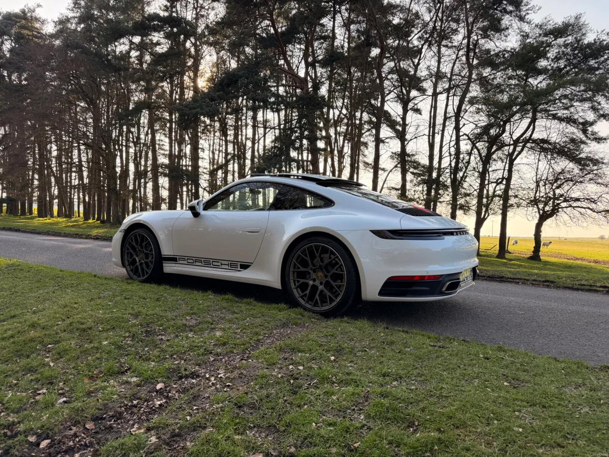 Porsche 911 2021 Very Low KM - Image 5