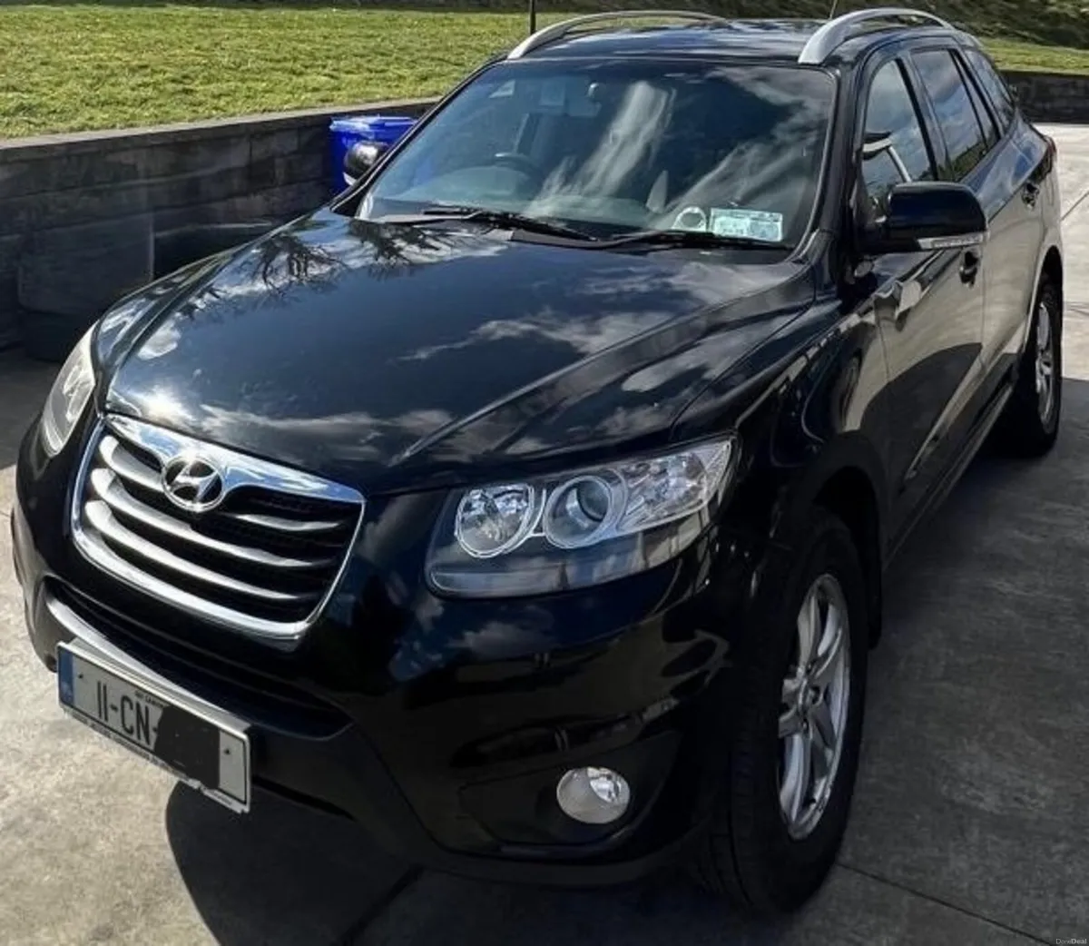 Hyundai Santa Fe 7 Seater 2011 - Image 1