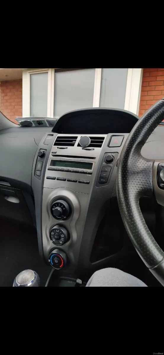 2011 yaris, NCT 24/03/2027, 1.33vvti 6 speed - Image 2