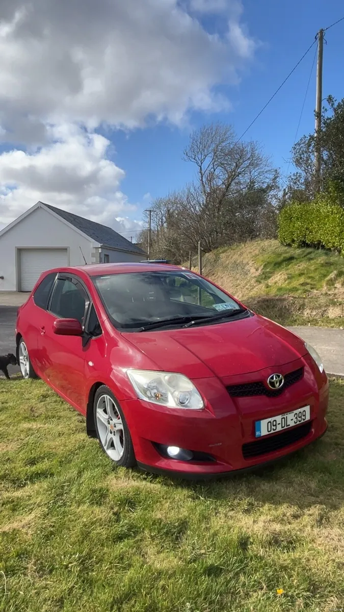 Toyota Auris - Image 1