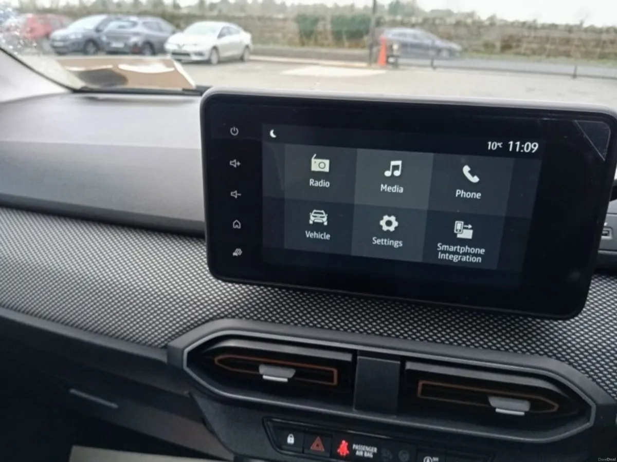 Dacia Sandero Stepway TCe 90 STEPWAY Comfort - Image 4