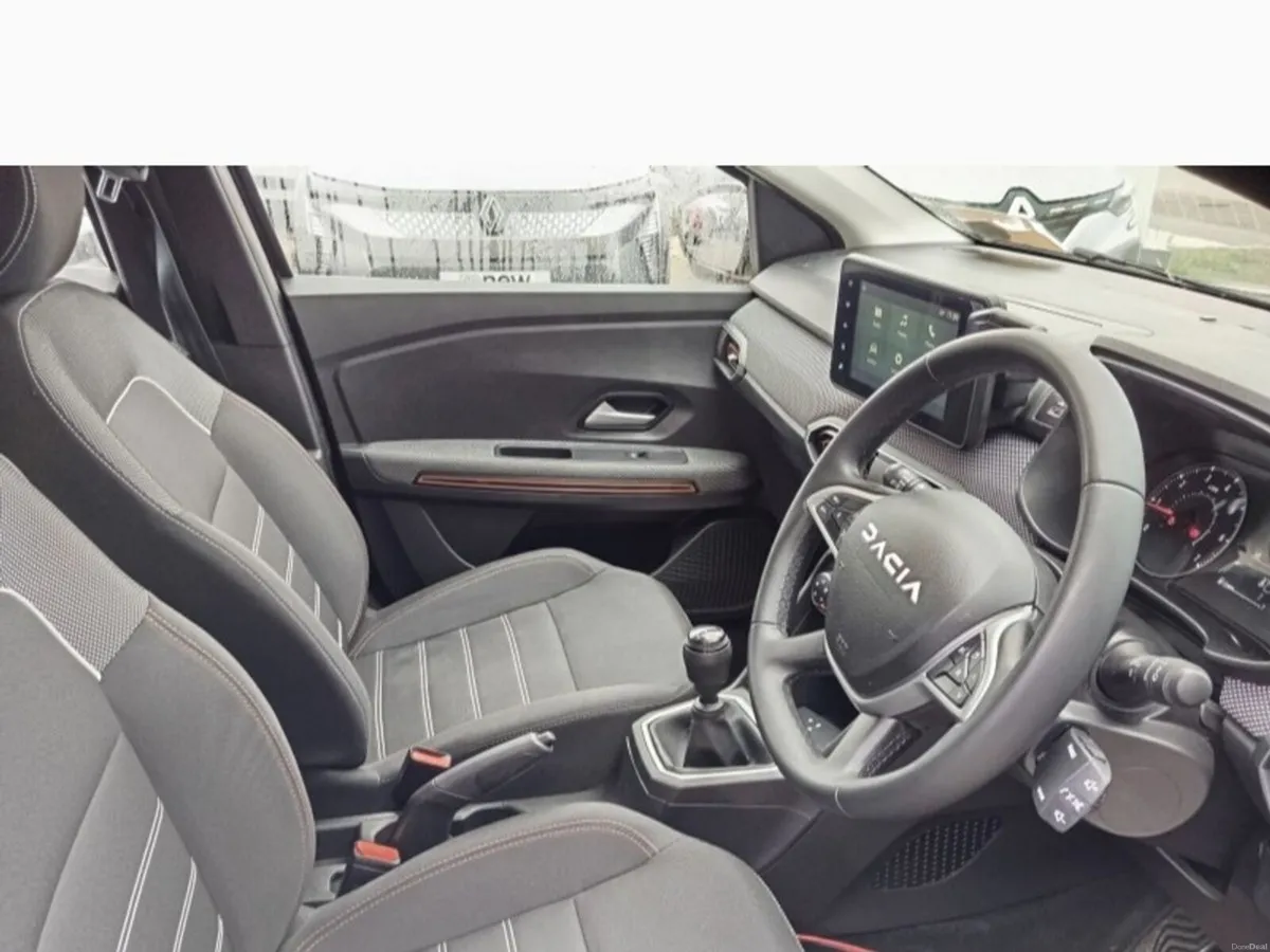 Dacia Sandero Stepway TCe 90 STEPWAY Comfort - Image 3