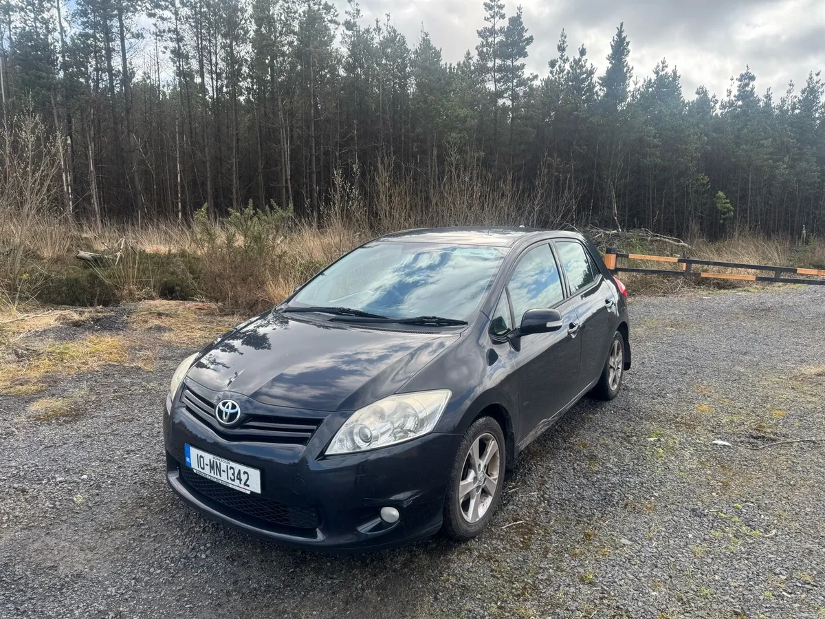2010 Toyota Auris 1.4 D4D - Image 1