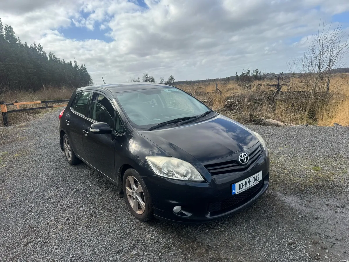 2010 Toyota Auris 1.4 D4D - Image 2
