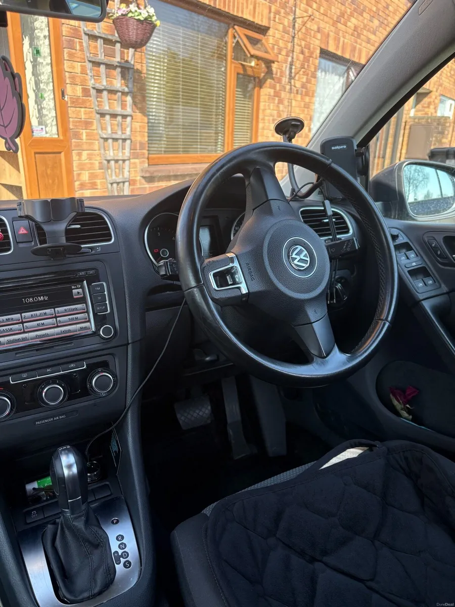 Volkswagen Golf 2011 Blue Automatic - Image 4