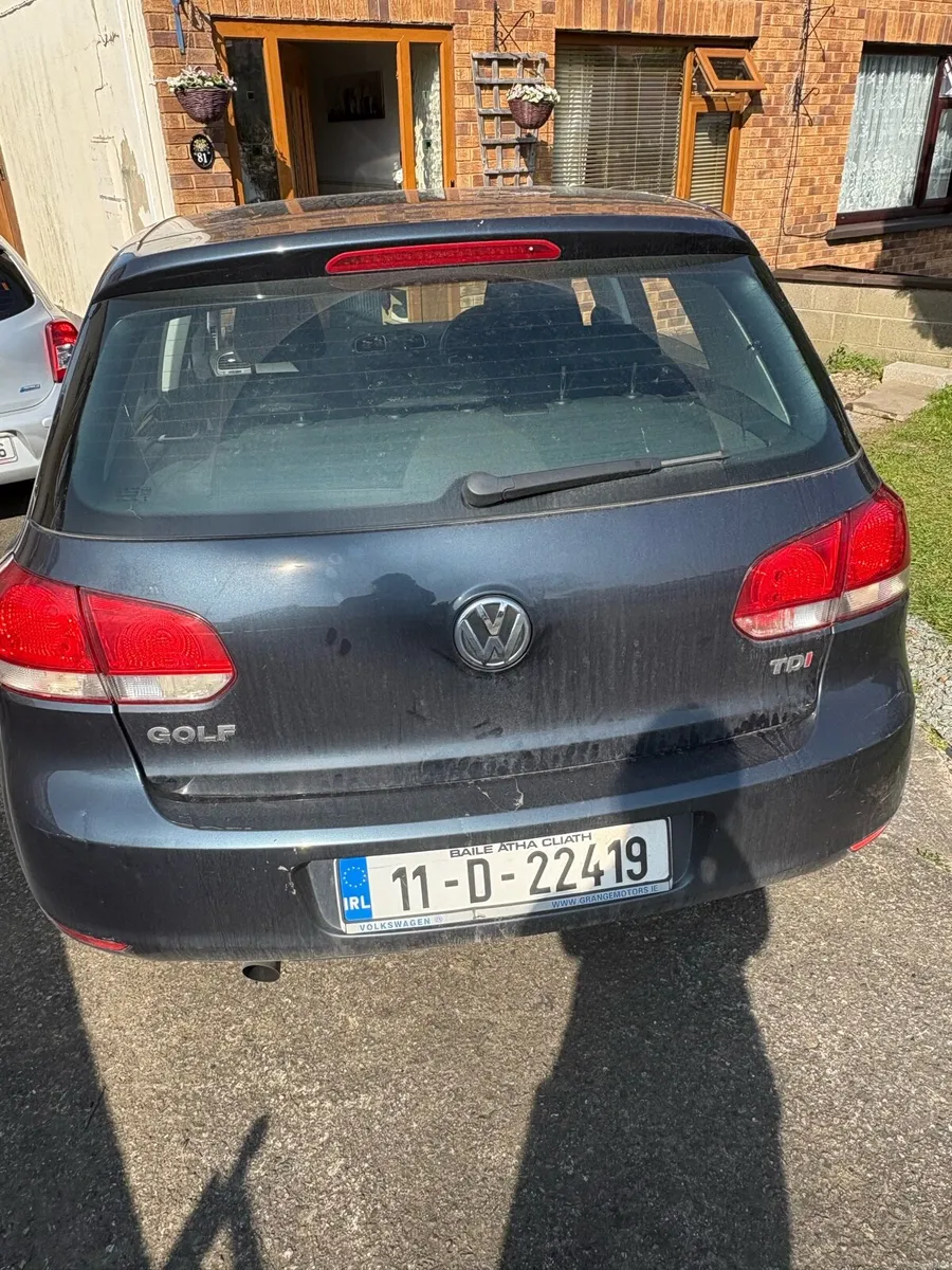 Volkswagen Golf 2011 Blue Automatic - Image 2