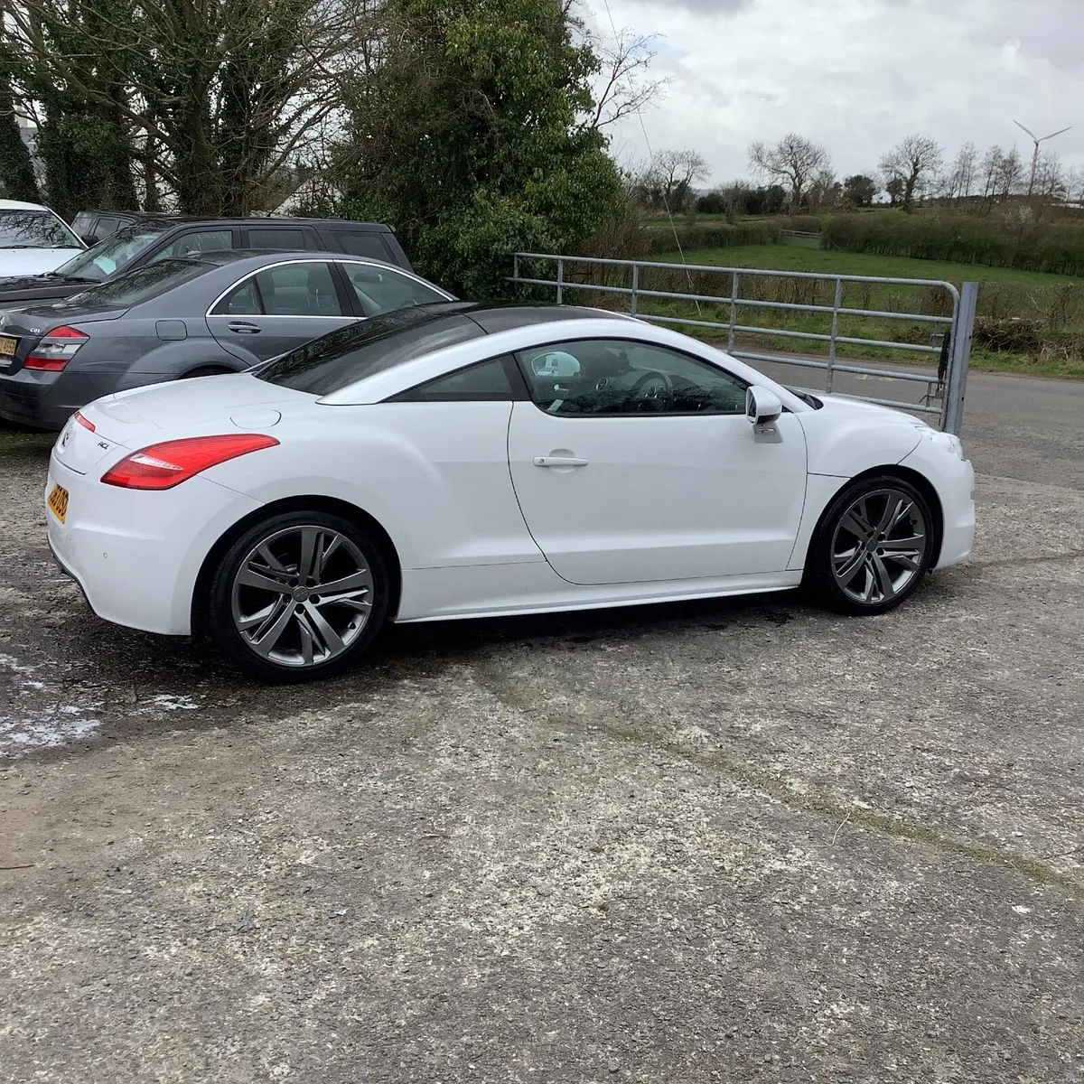 Peugeot RCZ 2.0 gt hdi coupe  2014 motd - Image 3