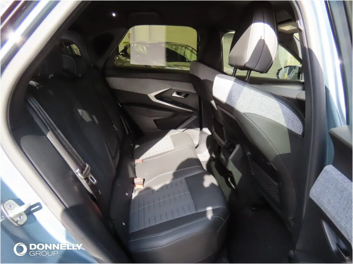 Peugeot 3008 E- Electric Estate GT - Image 4