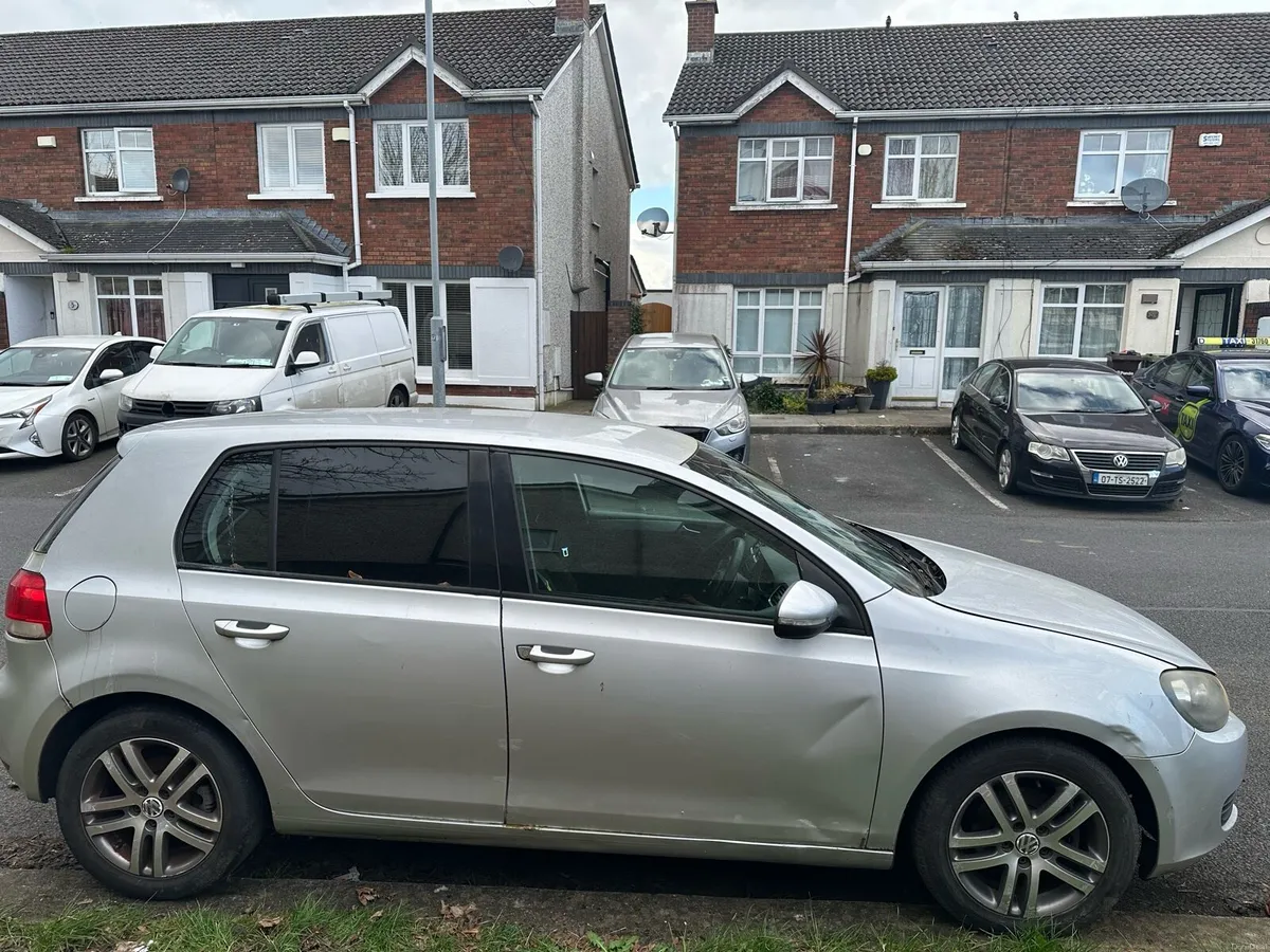 2010 Volkswagen Golf 1.6 TDI – Spares or Easy Fix - Image 4