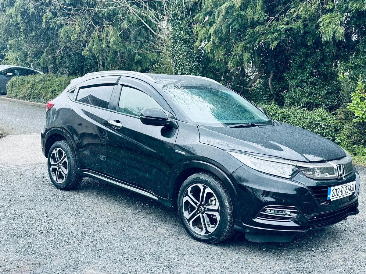 Honda Vezel 2020 1.5 Hybrid Auto 28000 KM ONLY - Image 4