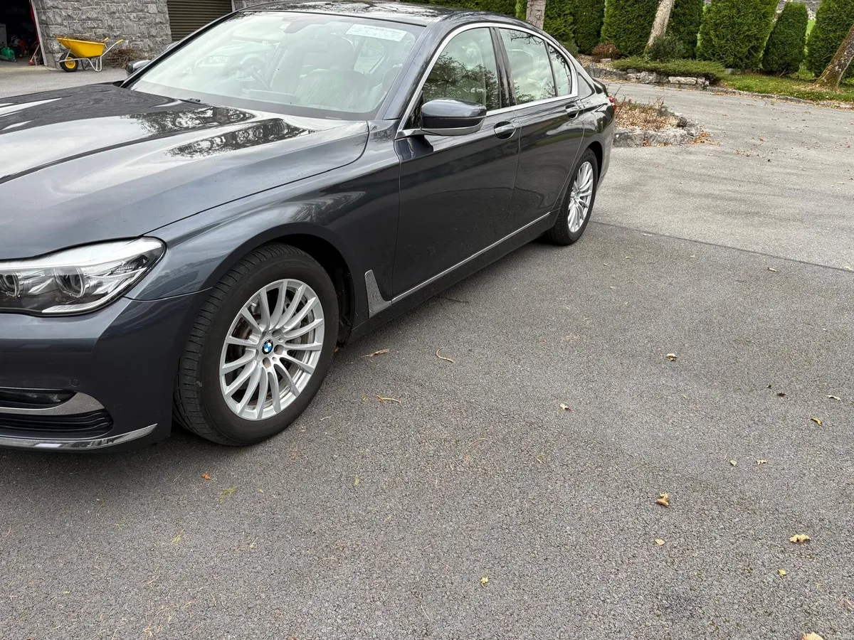 BMW 7-Series 2017 - Image 4