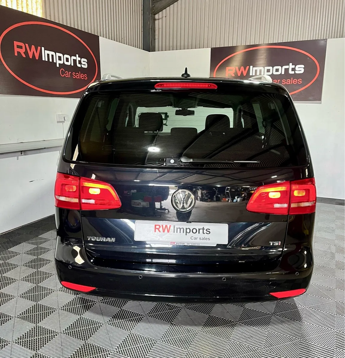 Volkswagen Touran 86 k kms Automatic - Image 4