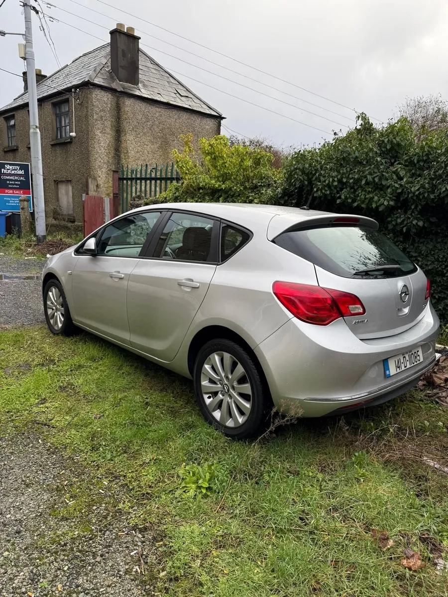 Opel Astra 2014 - Image 6