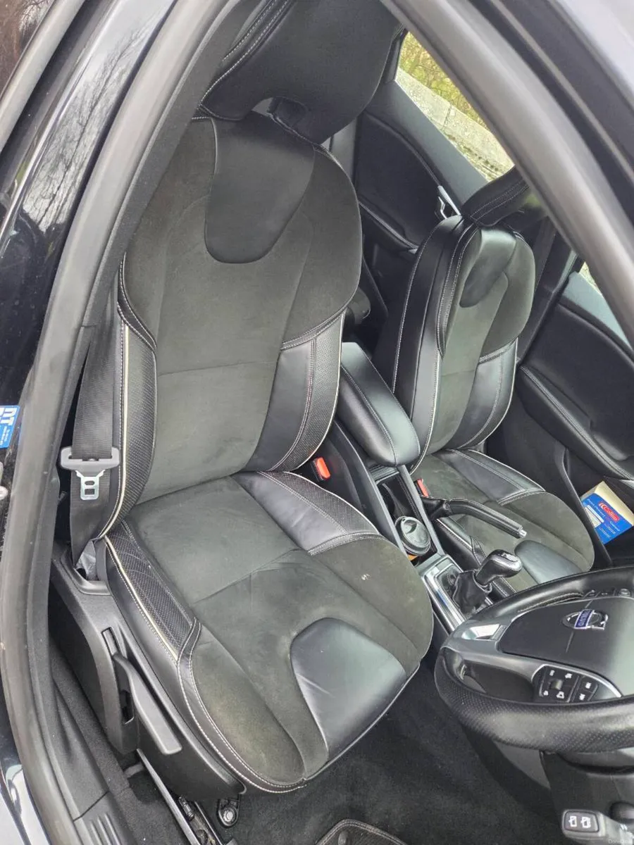 Volvo v40 R design - Image 5