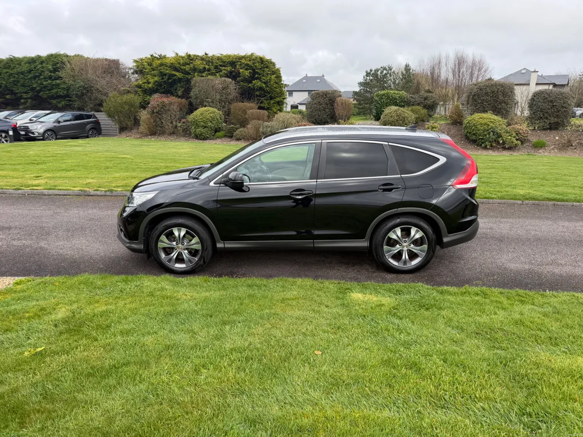 Honda CR-V 2.2 AWD low kilometres - Image 2
