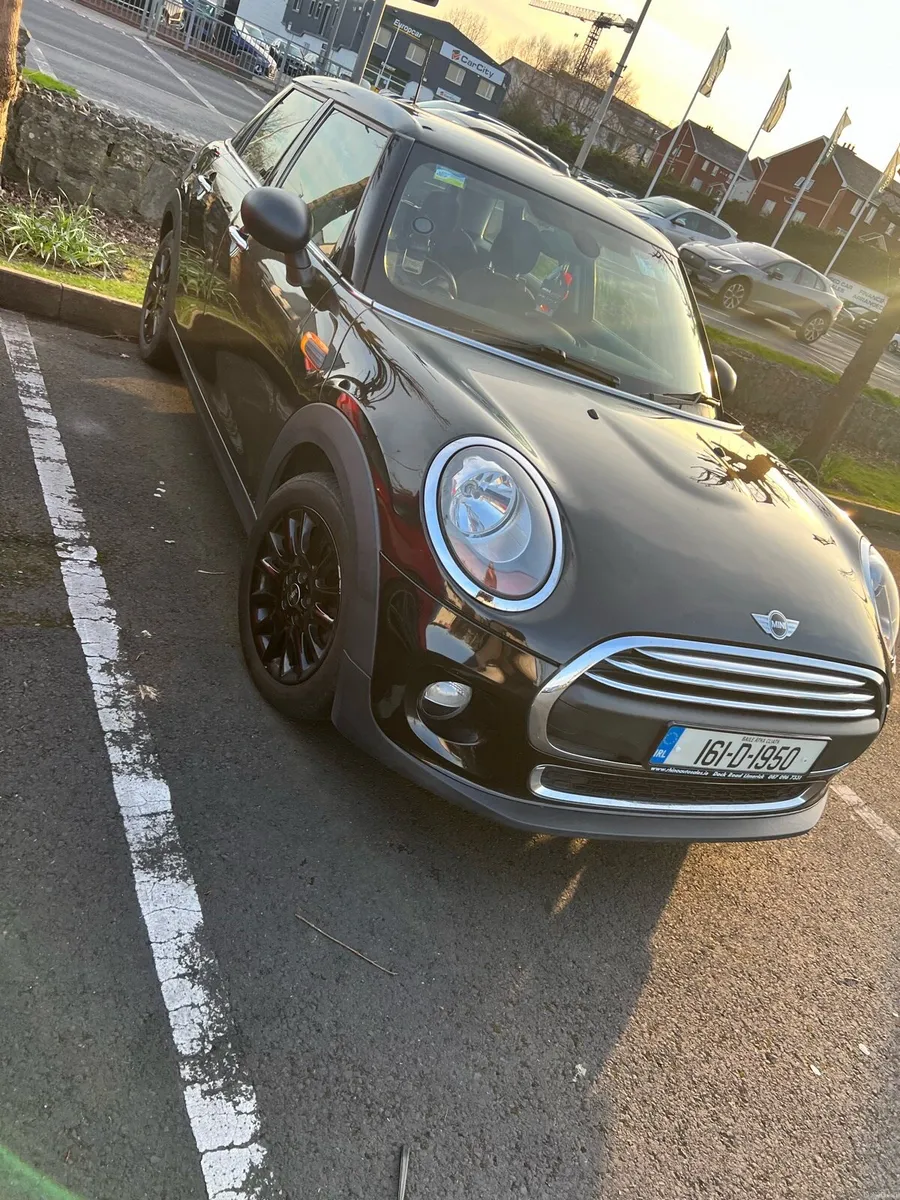 Mini Cooper - Image 1