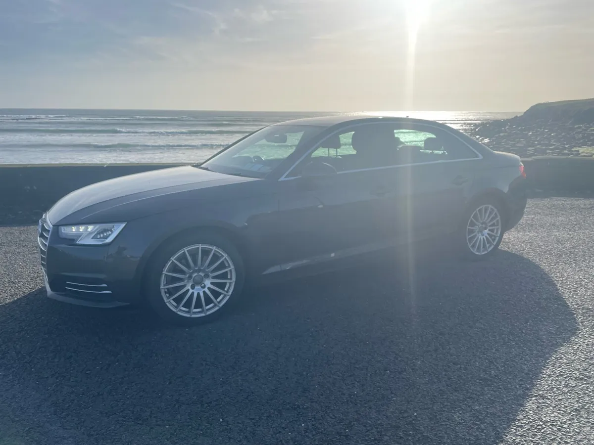 Audi A4 2018 - Image 2