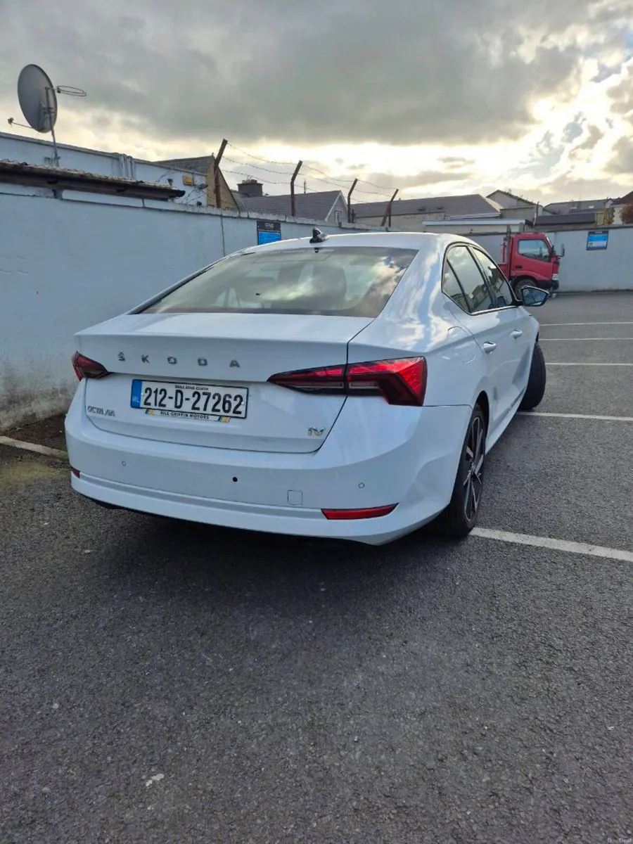 2021 Skoda Octavia iV - Image 4