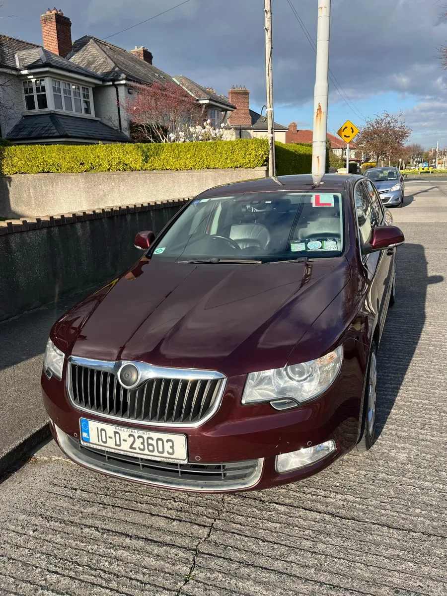 Skoda Superb 2010 - Image 2