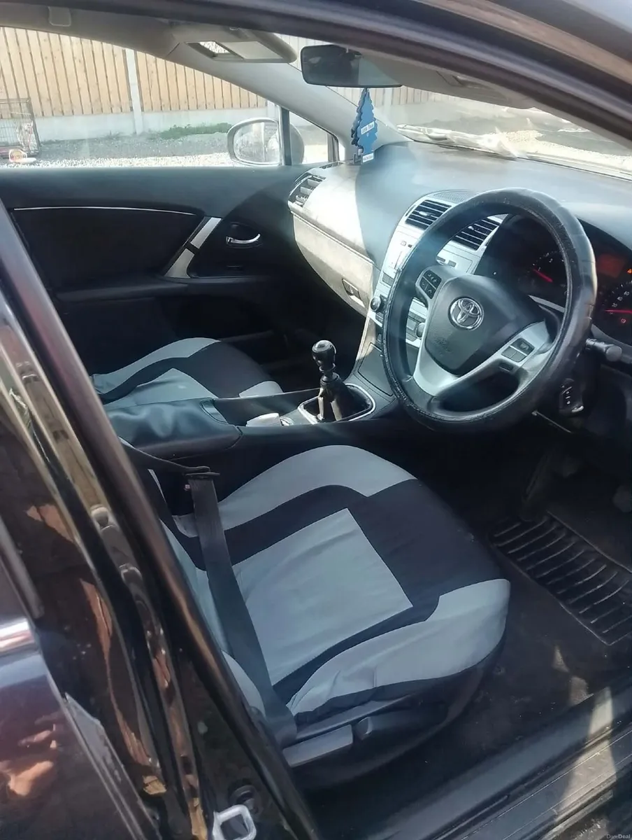 Toyota Avensis 2012 - Image 3