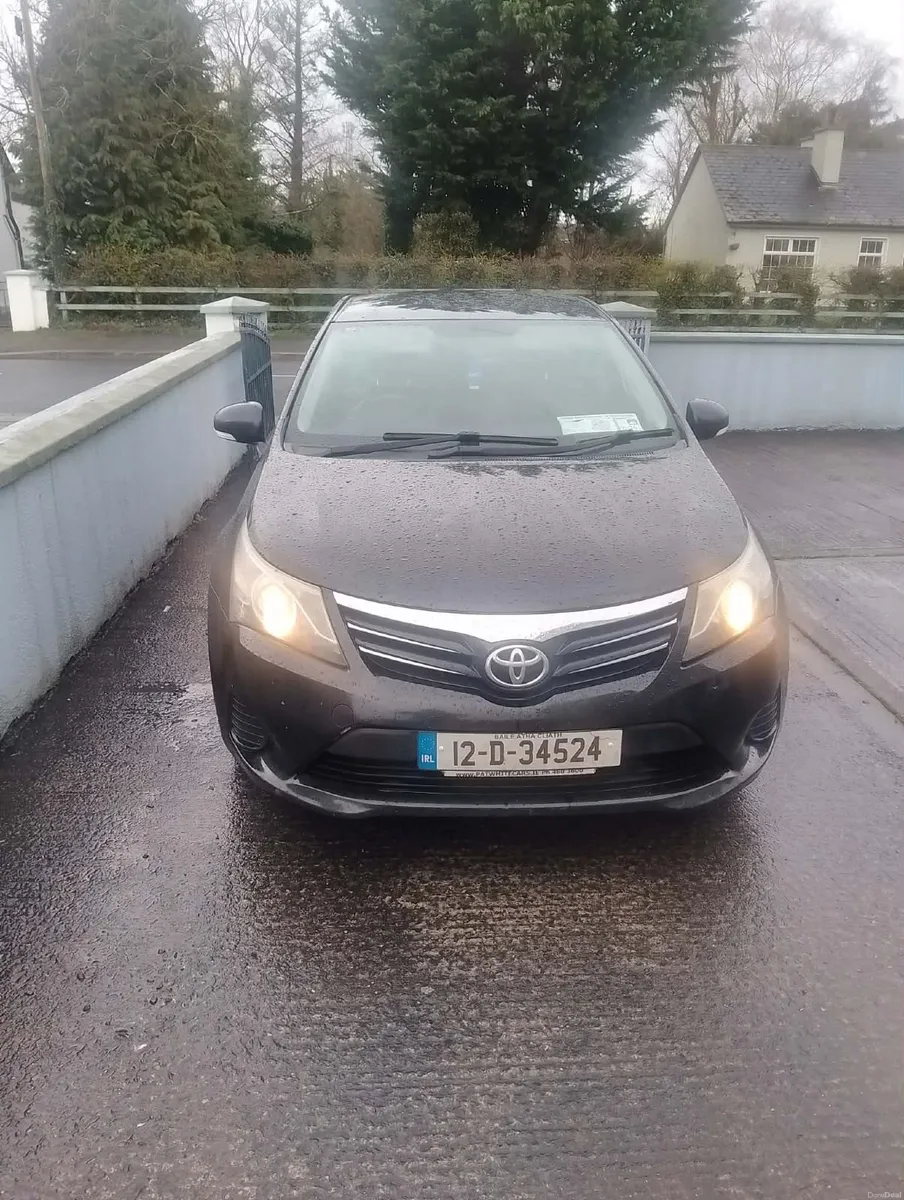 Toyota Avensis 2012 - Image 1