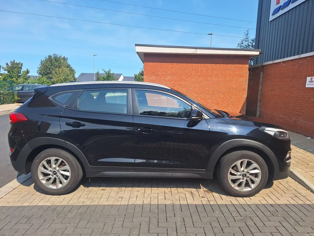 Hyundai Tucson 1.7 CRDI SE NAV 2015 - Image 2
