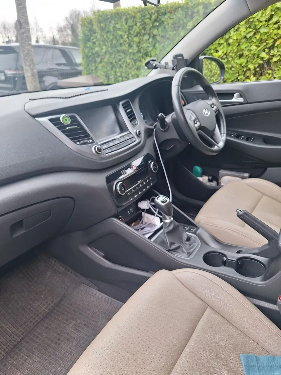 Hyundai Tucson 1.7 CRDI SE NAV 2015 - Image 3