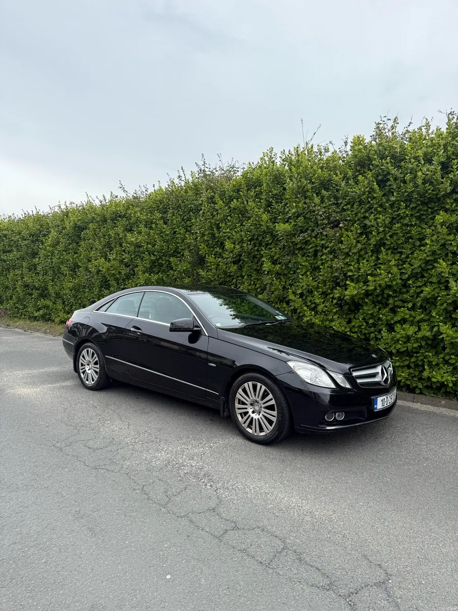 2010 Mercedes E220 coupe Low mileage - Image 3