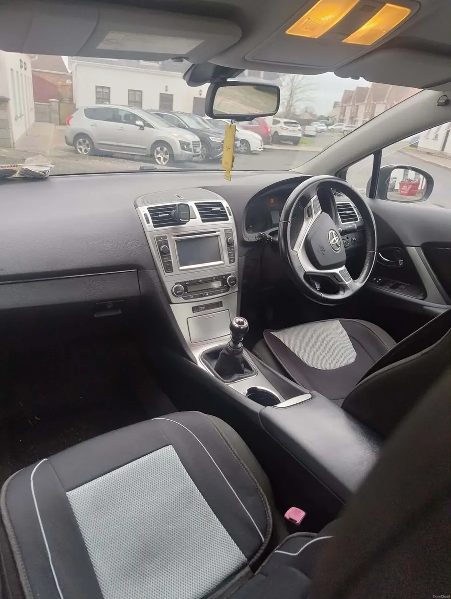 Toyota Avensis - Image 4