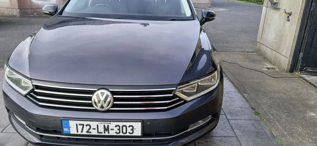 Volkswagen Passat 2017 - Image 1