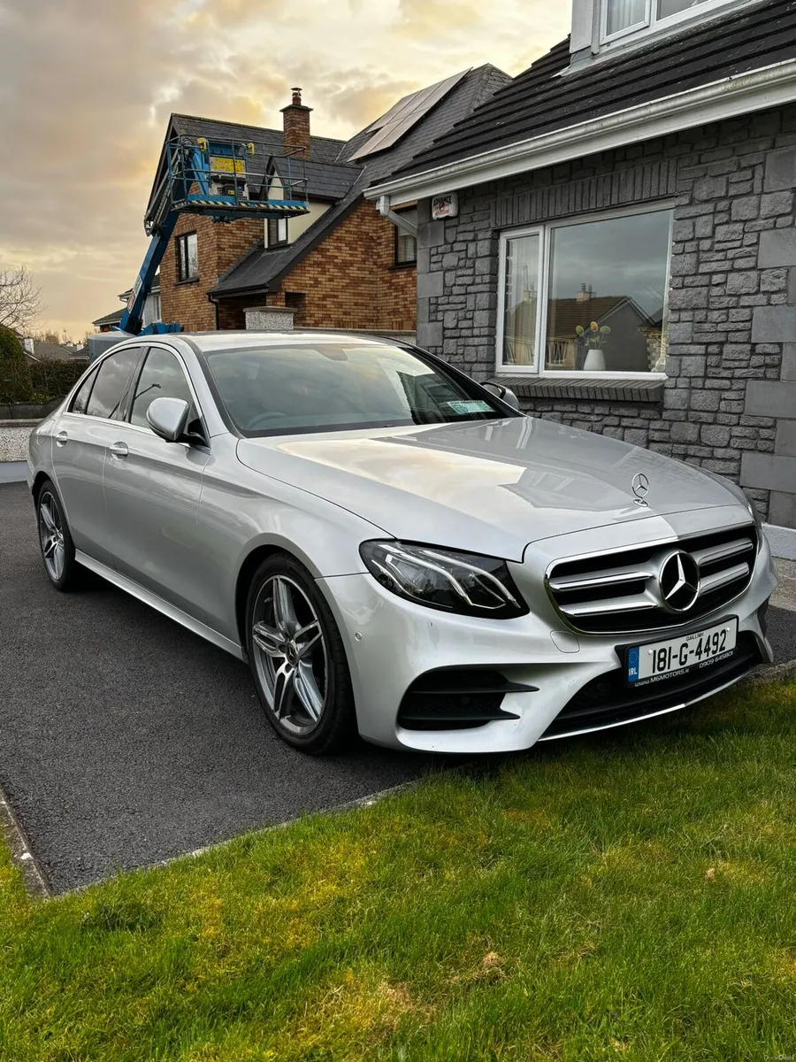 Mercedes Benz - Image 1