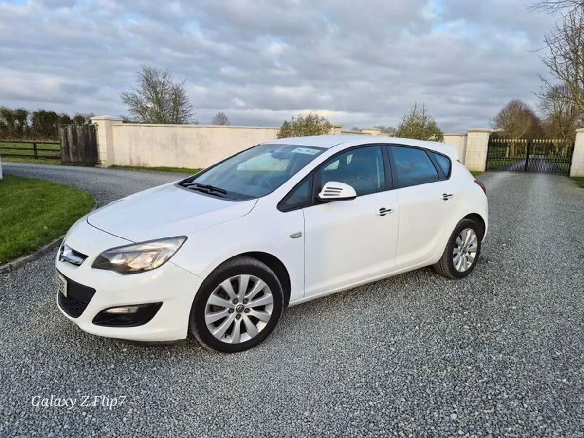 2013 Opel Astra - Image 2