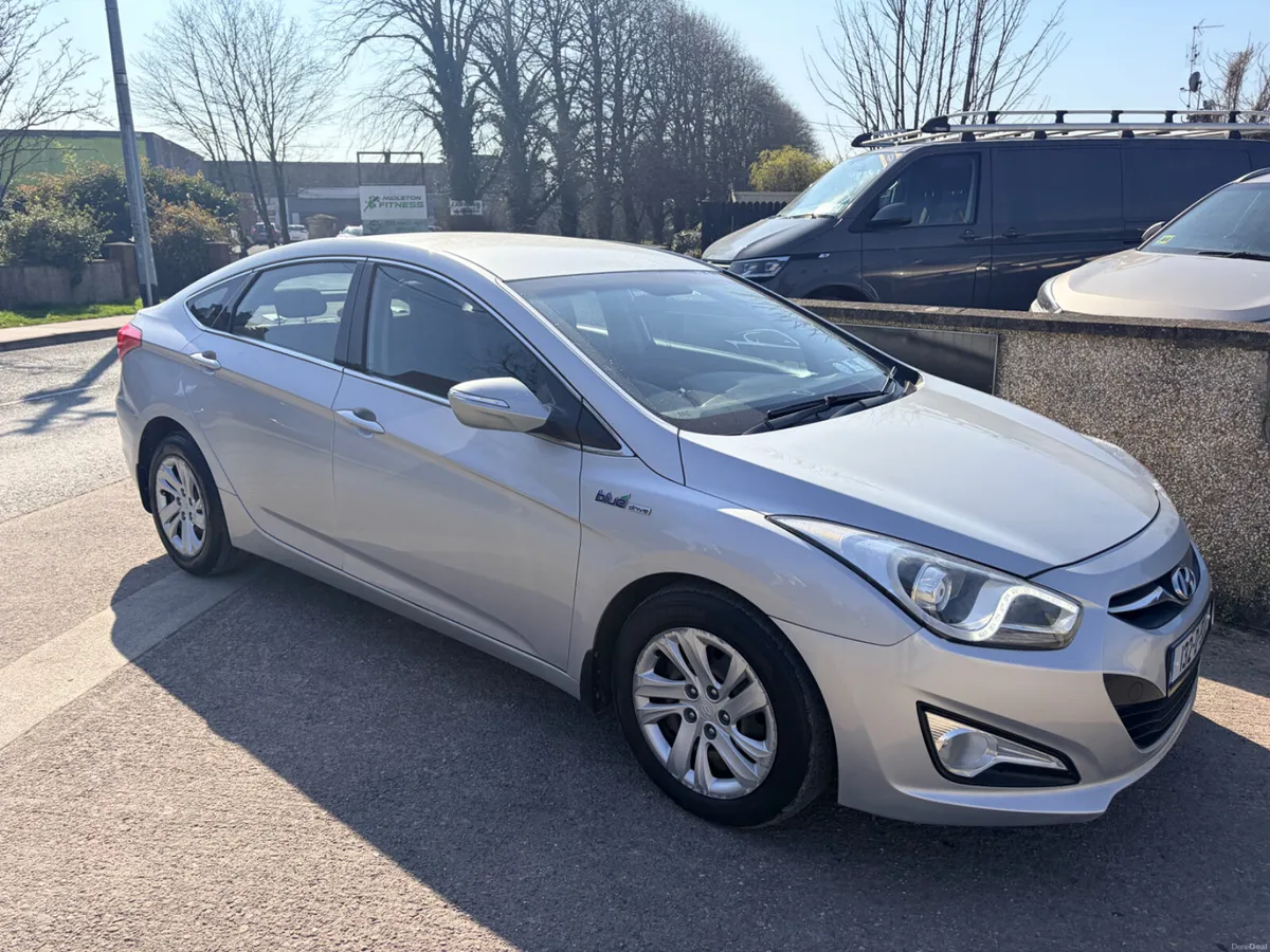 Hyundai i40 Low Milage - Image 1