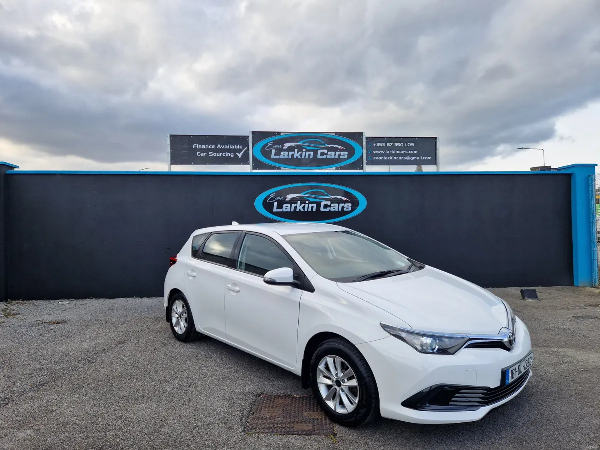 161 Toyota Auris 1.3 Petrol Clean Car Cheap Tax - Image 3