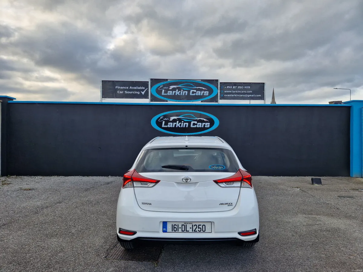 161 Toyota Auris 1.3 Petrol Clean Car Cheap Tax - Image 6